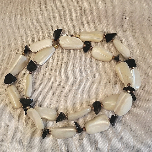 Vintage Jewelry - Vintage black, white, gold, bead necklace